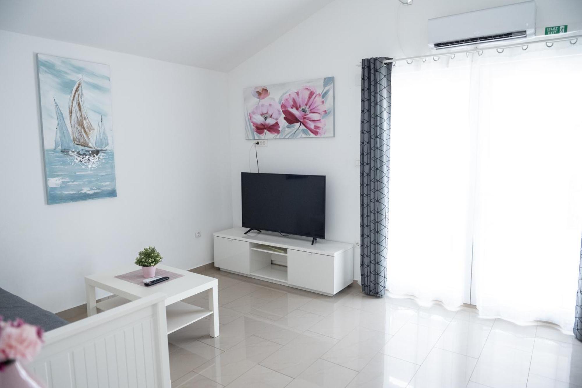 Apartments Solta Rogač Eksteriør billede