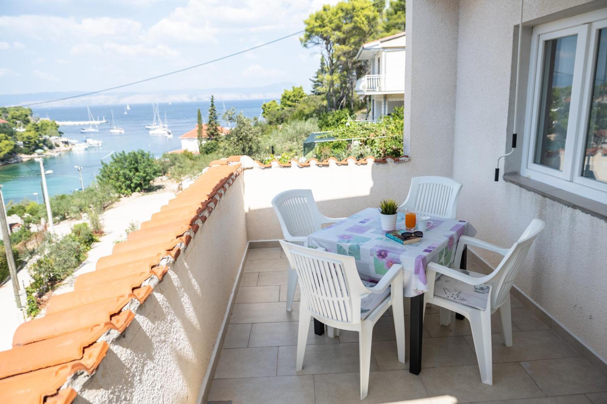 Apartments Solta Rogač Eksteriør billede